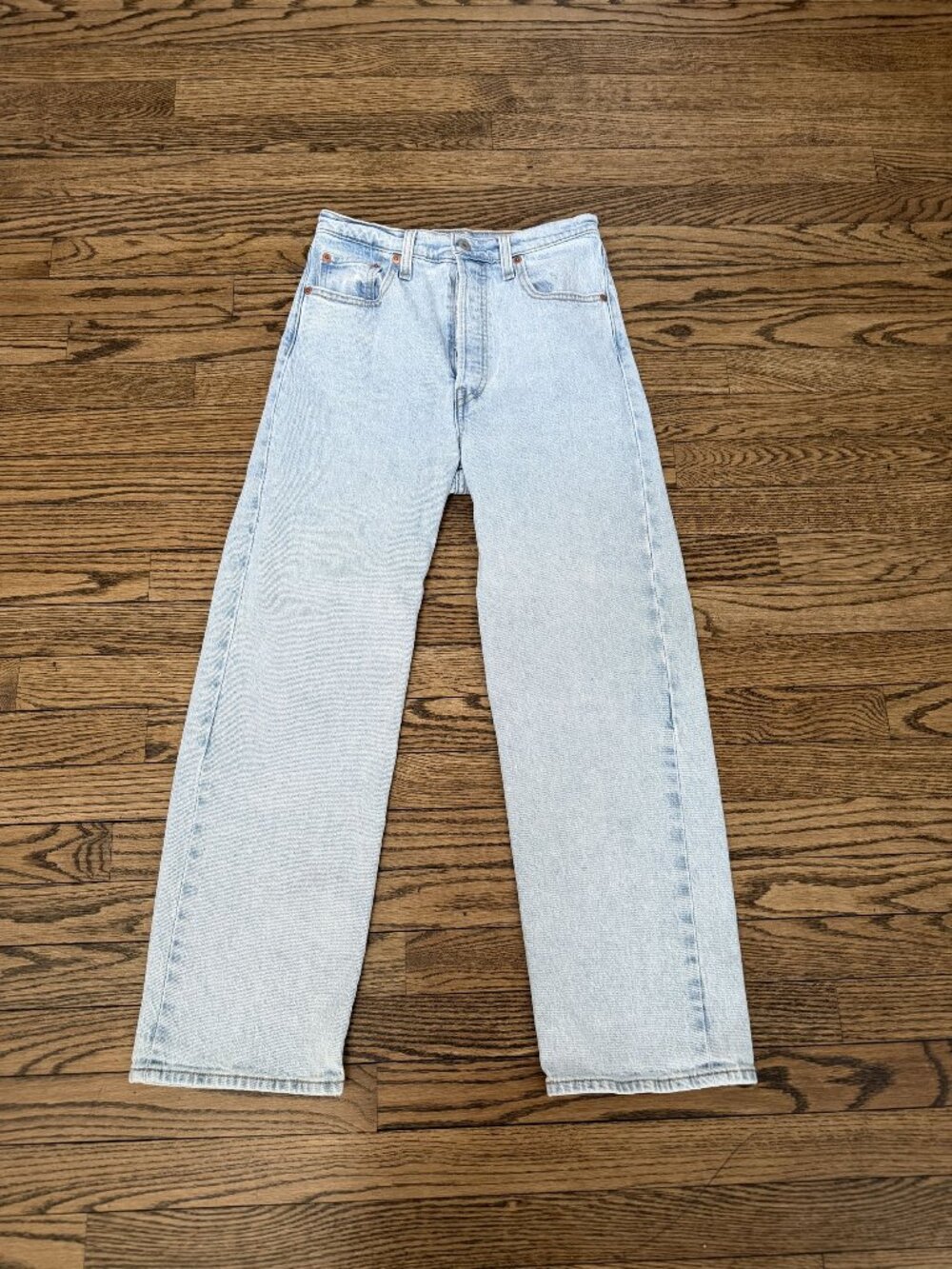 Levi's Straight Leg Jeans in Light Wash Blue